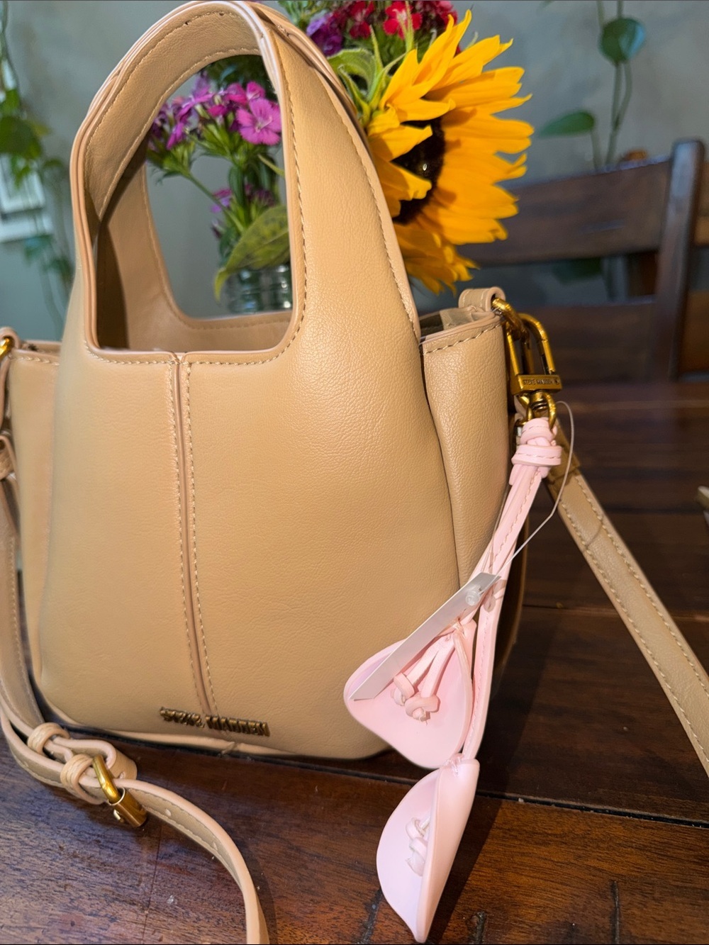 Steve Madden Oplattie Crossbody Bag Tan Top Handle Purse NWT $98 - Picture 2 of 11